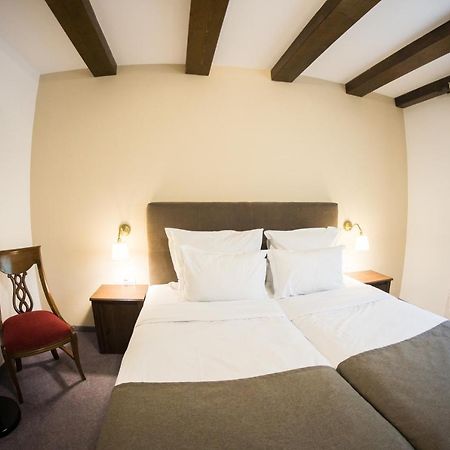 Nest Hotel Drobeta Turnu Severin Luaran gambar