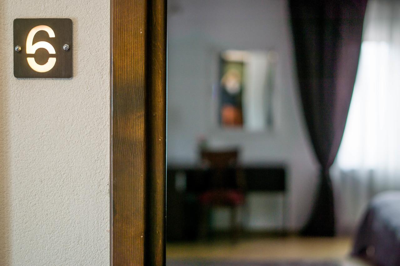 Nest Hotel Drobeta Turnu Severin Luaran gambar