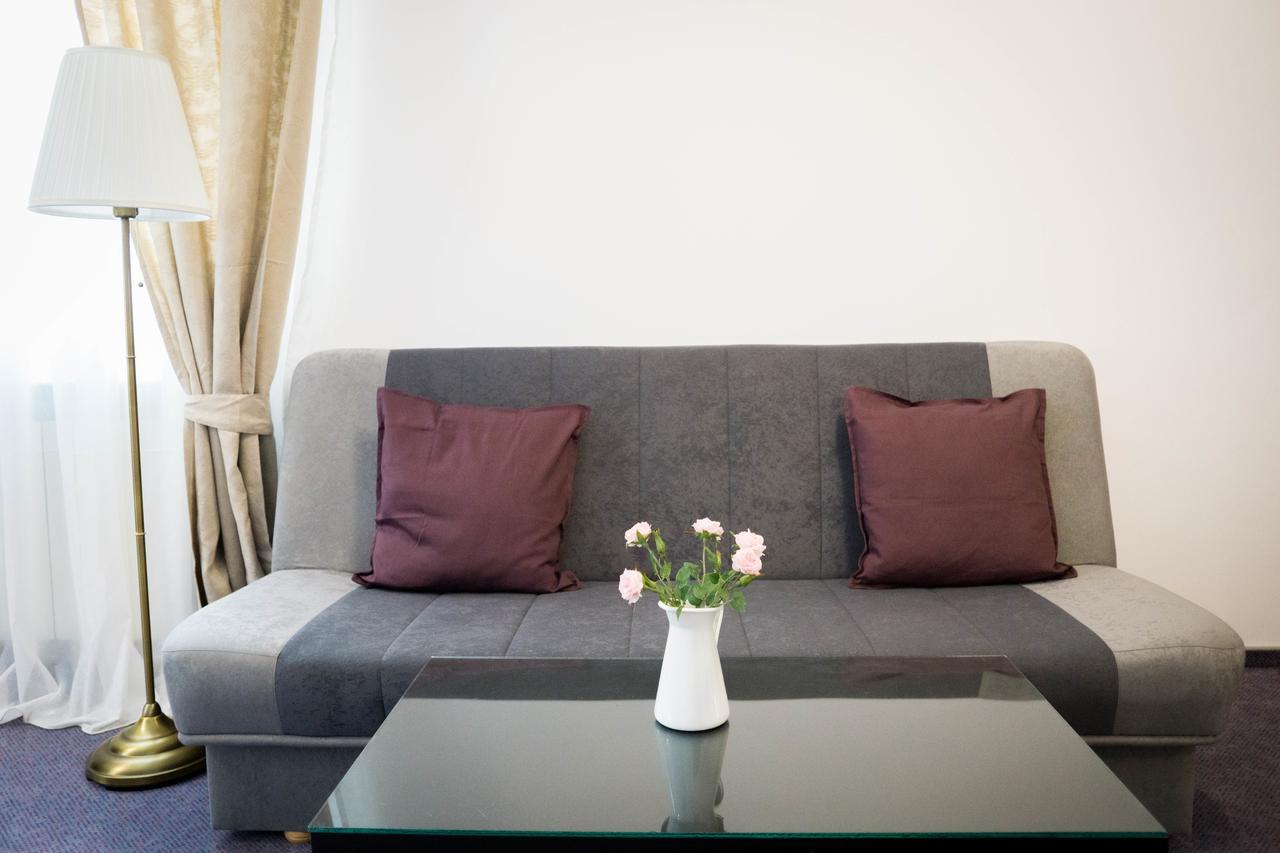 Nest Hotel Drobeta Turnu Severin Luaran gambar