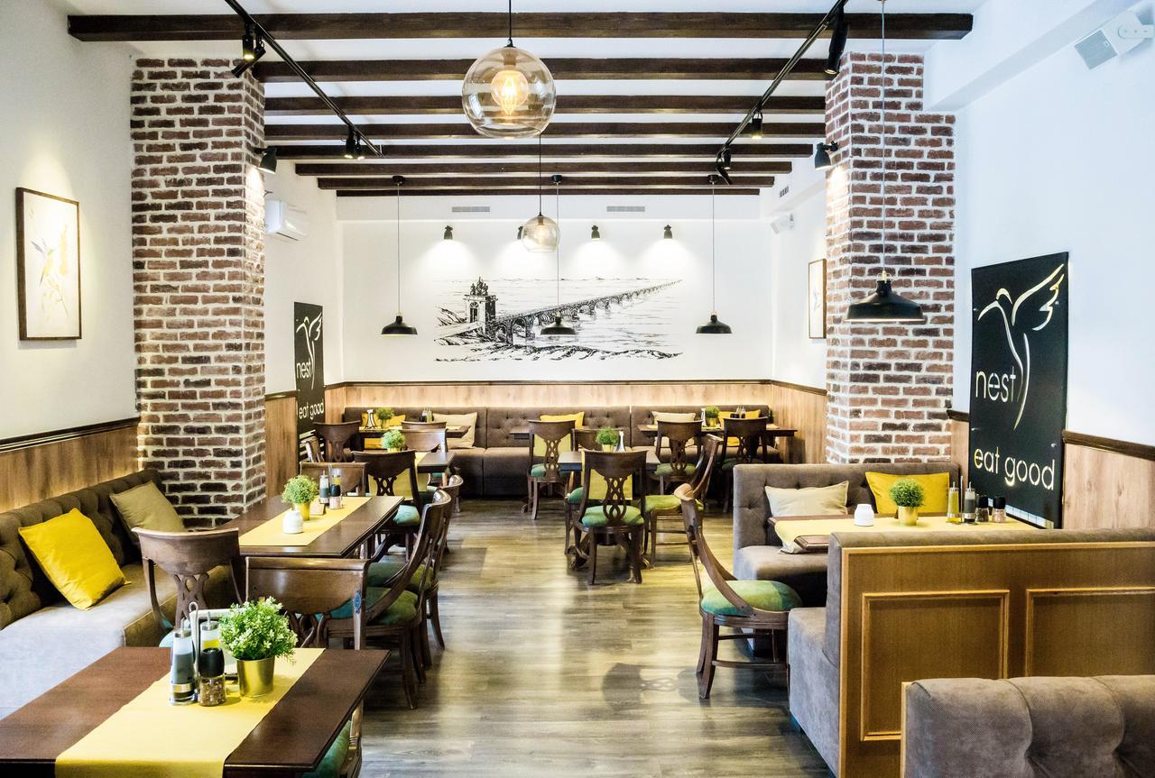 Nest Hotel Drobeta Turnu Severin Luaran gambar