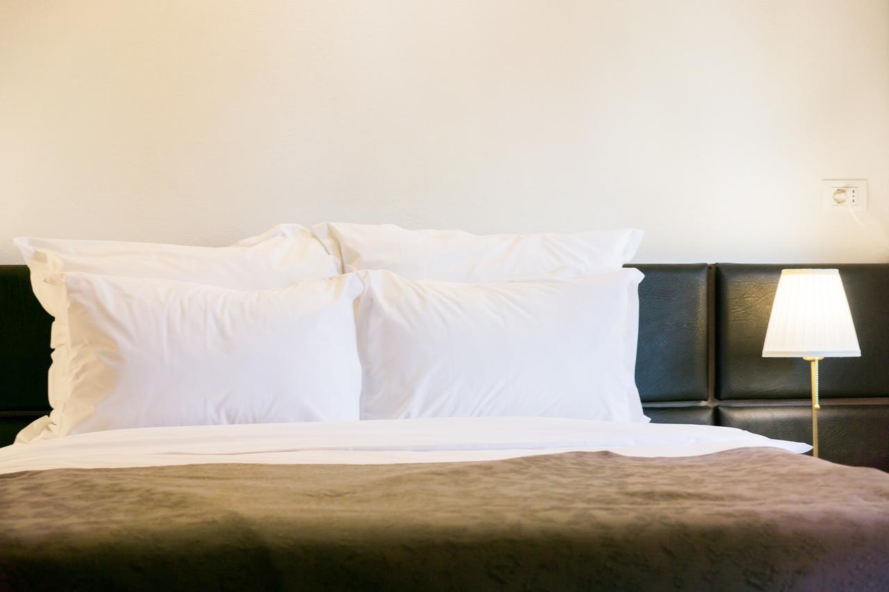 Nest Hotel Drobeta Turnu Severin Luaran gambar
